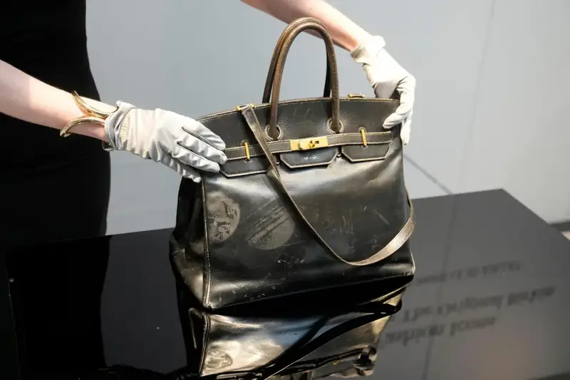France_Fashion_Birkin_Bag_Auctio.png