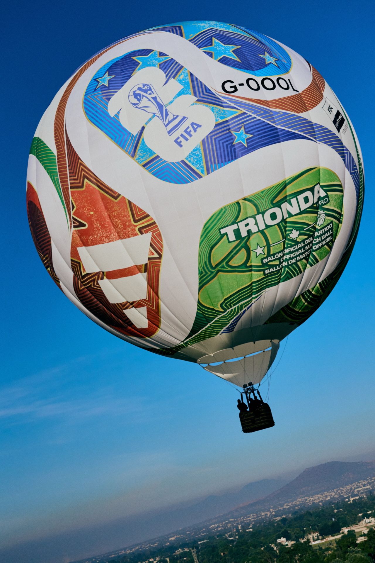 adidas-acik-hava-fifa.jpg