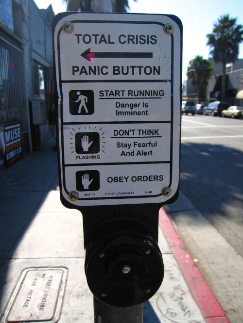 total-crisis-panic-button-20090819-095219