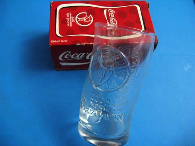 COCA-COLA-BARDAK-FIFA-WORLD-CUP-2002-KOREA-JAPAN__86019269_0